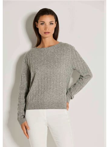 MADELEINE Eleganter Wollpullover mit Zopfmuster in steingrau / melange