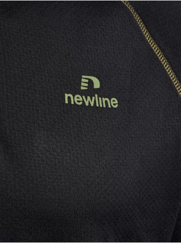 Newline Jacke Mit Kurzem Reißverschluss Nwlagile Half Zip Midlayer in BLACK