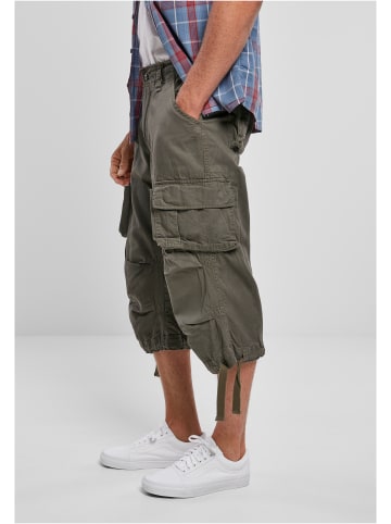 Brandit Shorts in olive