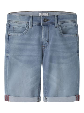name it Shorts in Light Blue Denim