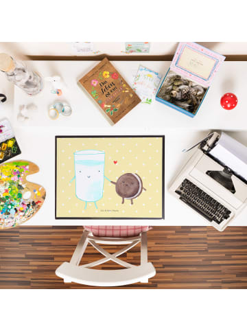 Mr. & Mrs. Panda Schreibunterlage Milch Keks ohne Spruch in Gelb Pastell