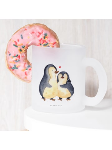 Mr. & Mrs. Panda Teetasse Pinguin umarmen ohne Spruch in Transparent