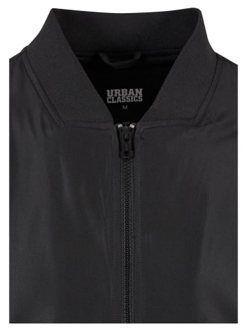 Urban Classics Bomberjacken in black
