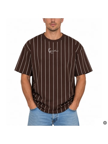 Small Signature Essential Pinstripe Tee in Dunkelbraun