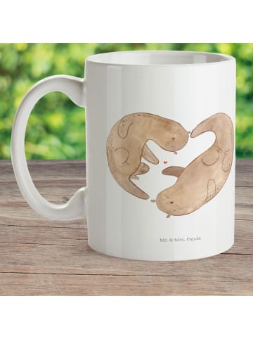 Mr. & Mrs. Panda Kindertasse Otter Herz ohne Spruch in Weiß