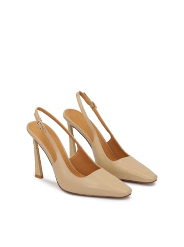 Kazar Pumps in Beige