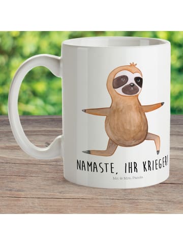 Mr. & Mrs. Panda Kindertasse Faultier Yoga mit Spruch in Weiß