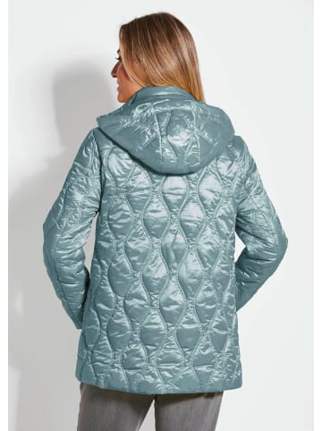 GOLDNER Kurzgröße:  Herbstjacke Damen, wellige Steppung in graugrün