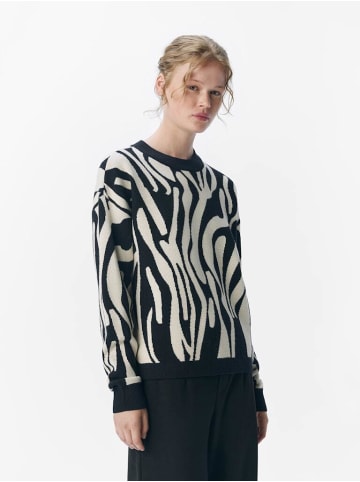 Object Pullover in black3