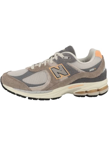 New Balance Sneaker low M 2002 in braun