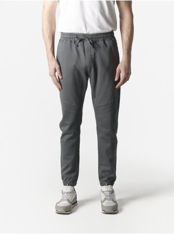 KOROSHI Jogginghose. in grun