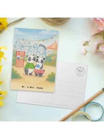 Mr. & Mrs. Panda Postkarte Pandas Freizeitpark besuchen Design o... in Weiß