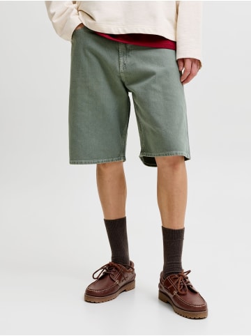 Jack & Jones Shorts in Duck Green