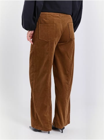 Norr Hose Rina in caramel brown