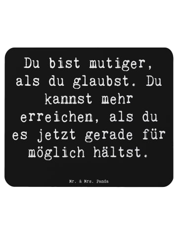 Mr. & Mrs. Panda Mauspad Spruch Mut und Tapferkeit mit Spruch in Schwarz