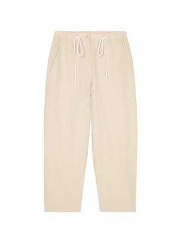 Marc O'Polo Hose in dusty field