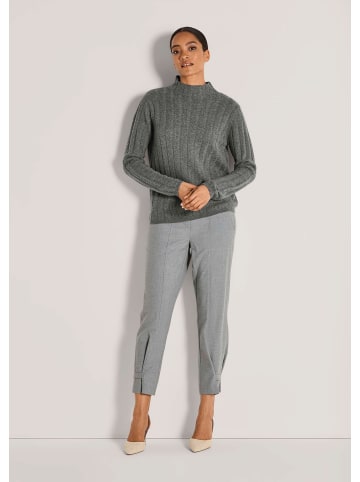 MADELEINE Luxuriöser Strickpullover mit Stehkragen in graphit / melange