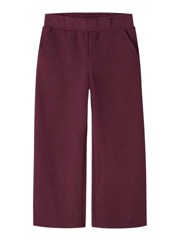 name it Hose in Burgundy