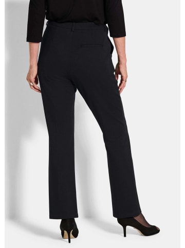 GOLDNER Kurzgröße:  Businesshose CARLA, ausgestelltes Bein in schwarz