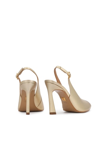 Kazar Pumps in Gold