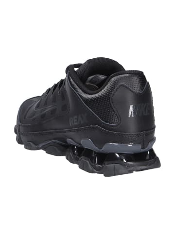 Nike Sneaker REAX 8 TR in schwarz