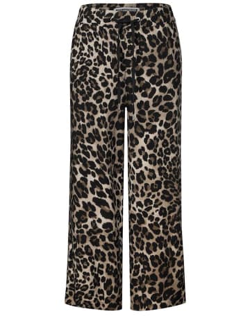 Street One Capri in Black