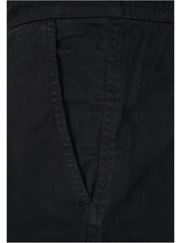 Urban Classics Cargo Shorts in schwarz