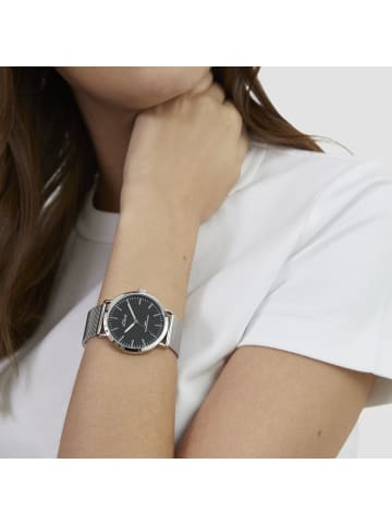 s.Oliver Armbanduhr Classic Mesh Large in silber