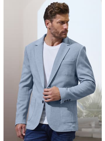 John Devin Sakko in hellblau