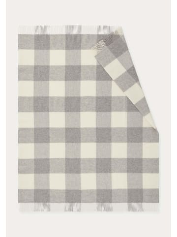 Hessnatur Hessnatur Plaid ANTONIA aus reiner Bio-Lambswool in naturgrau