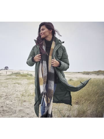 Laura Scott Modeschal in camel-braun