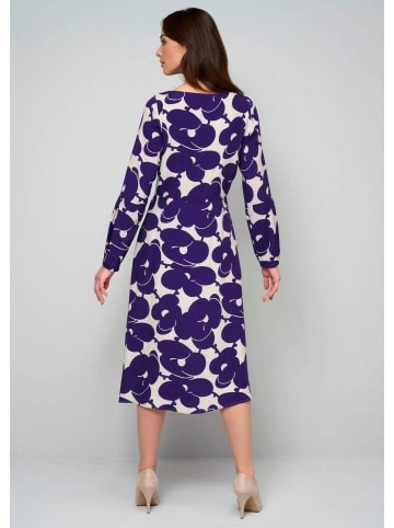 Alba Moda Kleid mit grafischem Dessin in weiß / dunkellila