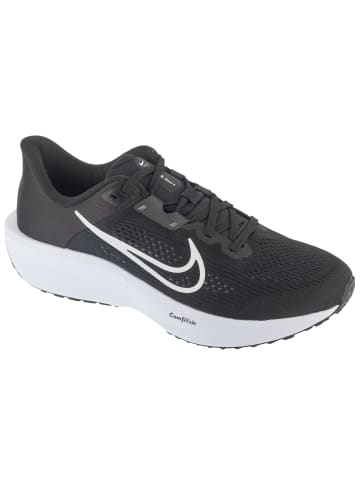 Nike Nike Quest 6 in Schwarz