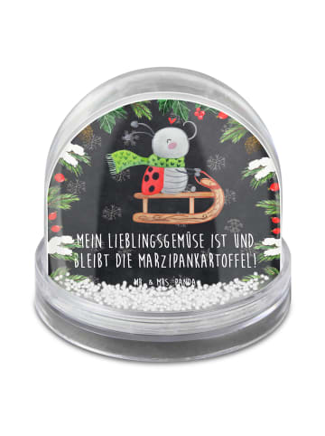 Mr. & Mrs. Panda Schneekugel Weihnachten Smörle Rodeln mit Spruch in Kreidetafel