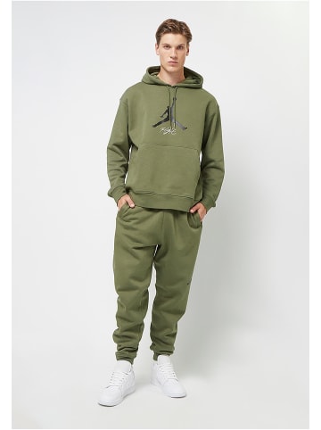 Jordan Jordan in medium olive/black