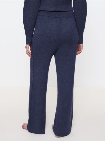 Triumph Pyjamahose Amourette Cozy Trousers in BLUE - DARK COMBINATION