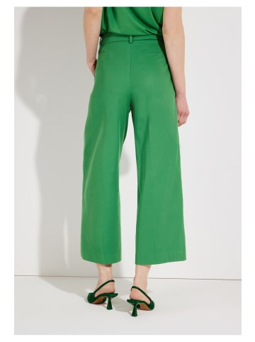 More & More weite, verkürzte Anzughose in green