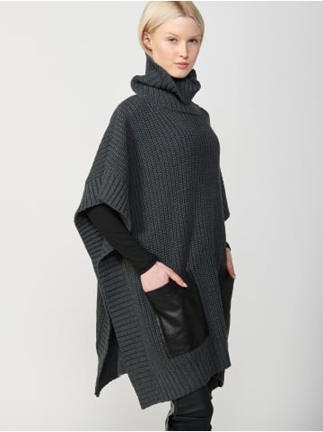 KOROSHI GESTRICKTER ROLLKRAGENPULLOVER in grau
