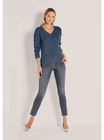 MADELEINE Langarm-Pullover mit V-Ausschnitt in tintenblau