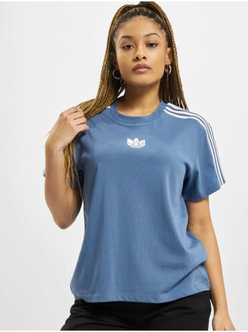 adidas adidas T-Shirts in crew blue