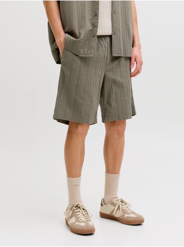 Jack & Jones Shorts in Vetiver