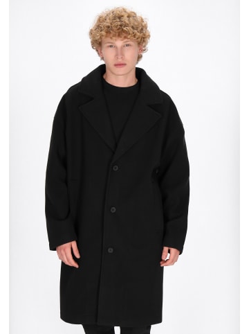 MO Coat in black