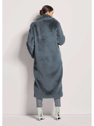 MADELEINE Langer Faux-Fur-Mantel für Damen in stahlblau