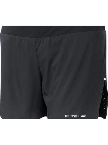 Endurance Short in Schwarz