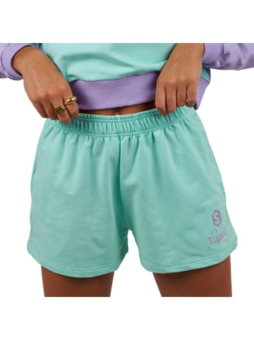 Superb Shorts in Green