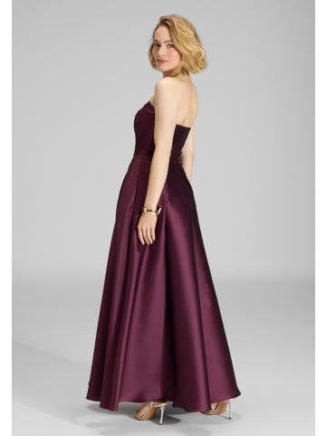SWING Kleid in aubergine - 0001