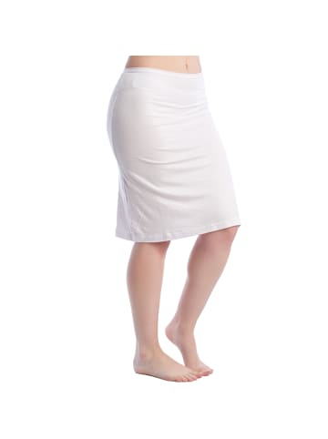 Q-en Shapewear in White