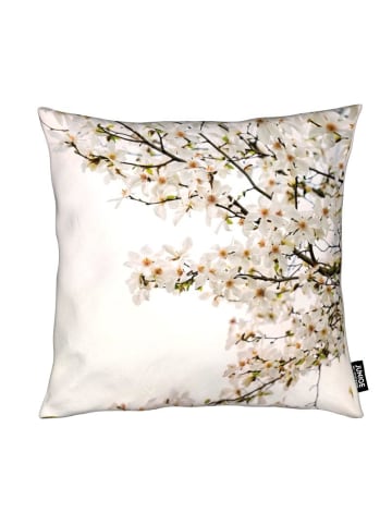 Juniqe Kissen "Magnolia White" in Cremeweiß & Weiß