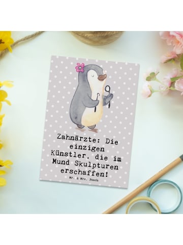 Mr. & Mrs. Panda Postkarte Zahnarzt Künstler mit Spruch in Grau Pastell