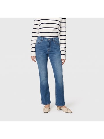 MAC HOSEN Laura Flared Fit Jeans aus Stretch-Denim in Mid Blue Use Washed